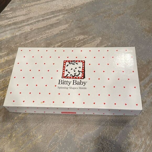 Brand NEW AMERICAN GIRL BITTY BABY SPINNING SHAPES MOBILE RETIRED NOS old stock - Picture 1 of 4